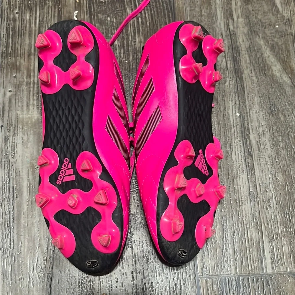 Adidas Pink and Black girls cleats size 3 - Picture 3 of 3